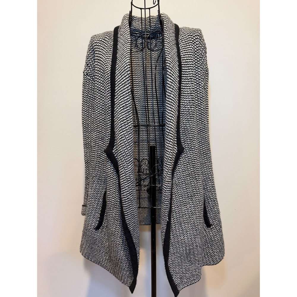Charlie Paige Black White Chevron Knit Open Front Cardigan Sweater Small Medium